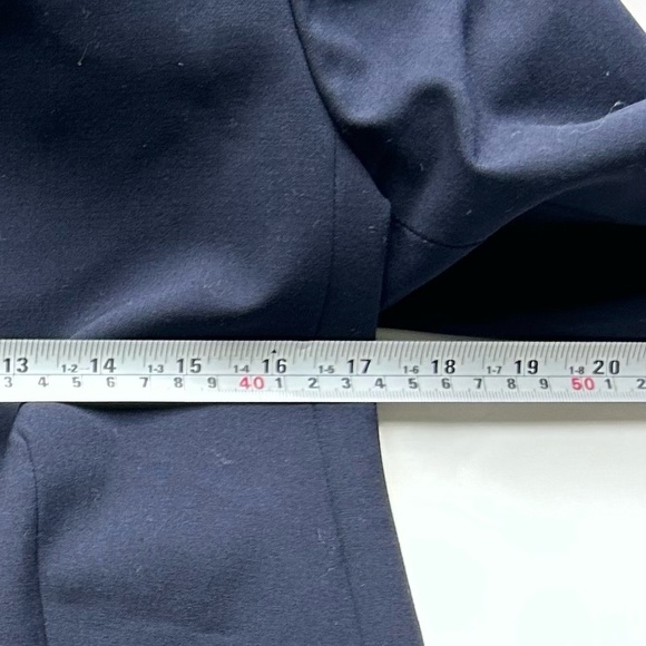 Aritzia Sunday Best  navy blue blazer size 8 classic - Picture 5 of 7